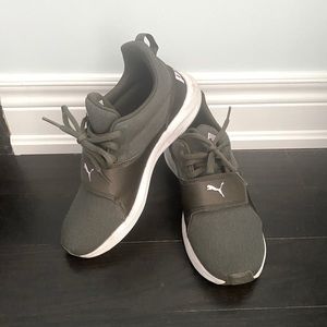 Ladies Puma Runners